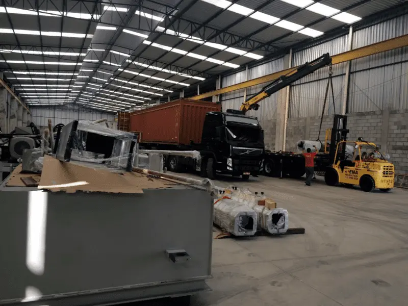 Transporte e remoção de maquinas